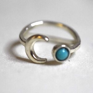 NWOT Magical Crescent Moon Turquoise Gemstone Trendy Unisex Size 8 Open Ring